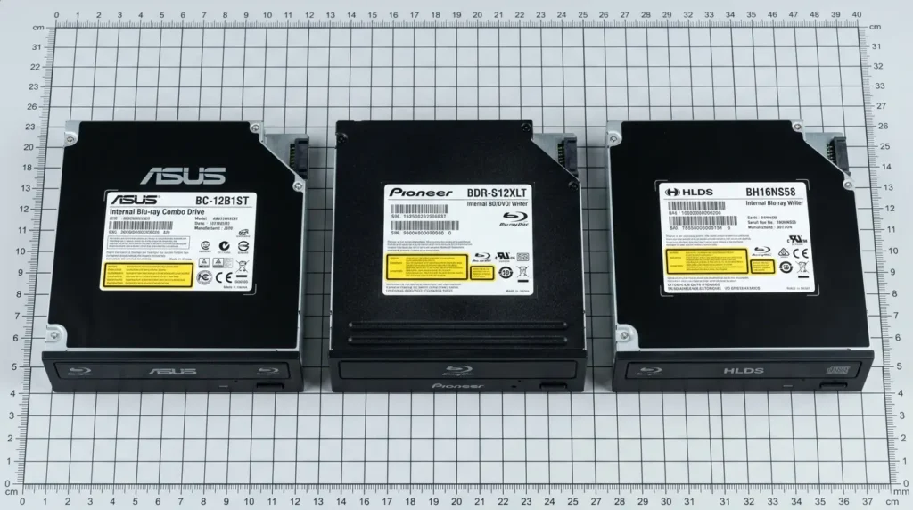 パソコンパーツ市場で人気を集めるASUSやパイオニアなどの内蔵DVDドライブの製品比較