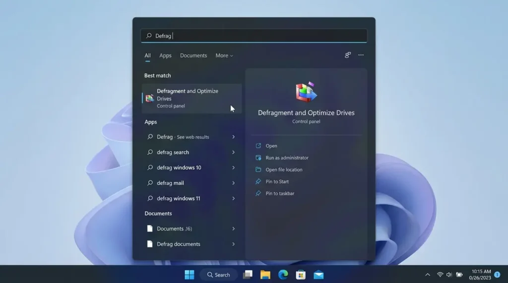 Windows 11のスタート検索でデフラグと入力して最適化アプリを呼び出している画面